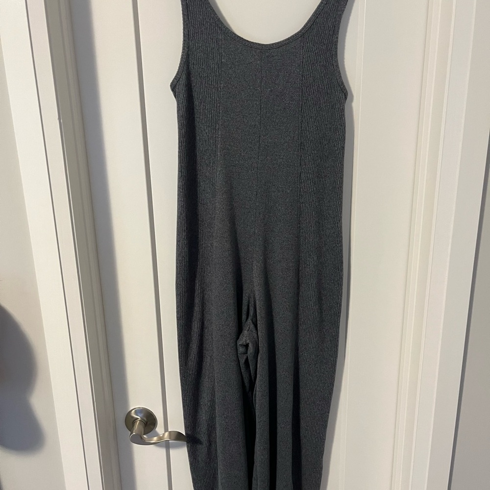Gilly Hicks Gray Jumpsuit with Scoop Neckline and Relaxed Fit